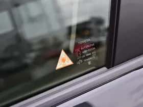 Toyota RAV4 (2021) thumbnail 28