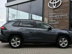Toyota RAV4 (2021) thumbnail 16