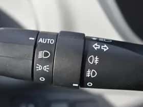 Toyota Yaris (2017) thumbnail 4