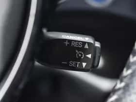 Toyota Yaris (2017) thumbnail 8