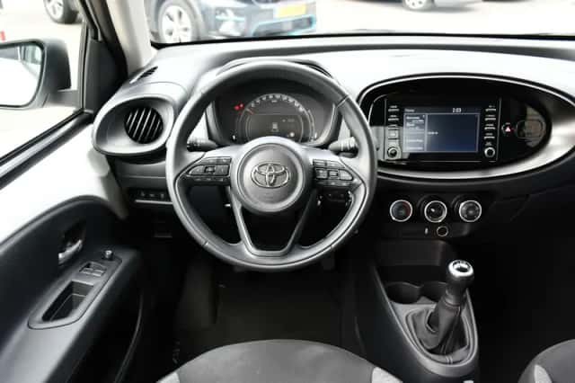 Toyota Aygo X (2023) thumbnail 2