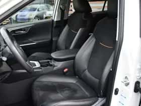 Toyota RAV4 (2021) thumbnail 11