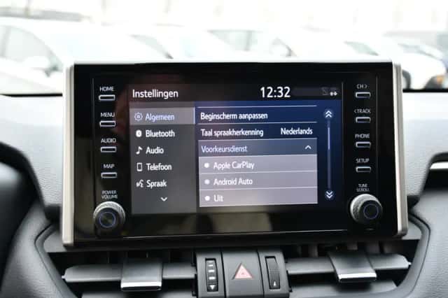 Toyota RAV4 (2021) thumbnail 5