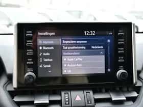 Toyota RAV4 (2021) thumbnail 5
