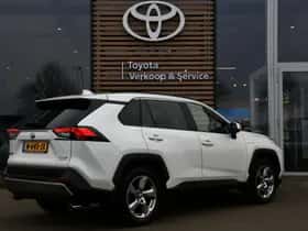 Toyota RAV4 (2021) thumbnail 8
