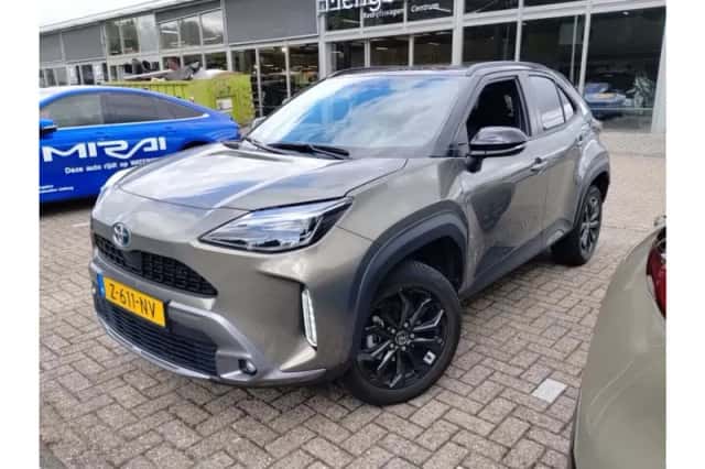 Toyota Yaris Cross (2024) thumbnail 1