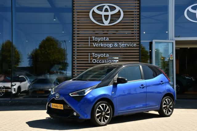 Toyota Aygo (2022) thumbnail 1