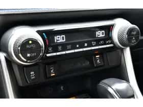 Toyota RAV4 (2022) thumbnail 12