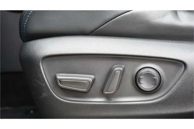 Toyota RAV4 (2022) thumbnail 5