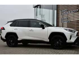 Toyota RAV4 (2022) thumbnail 6