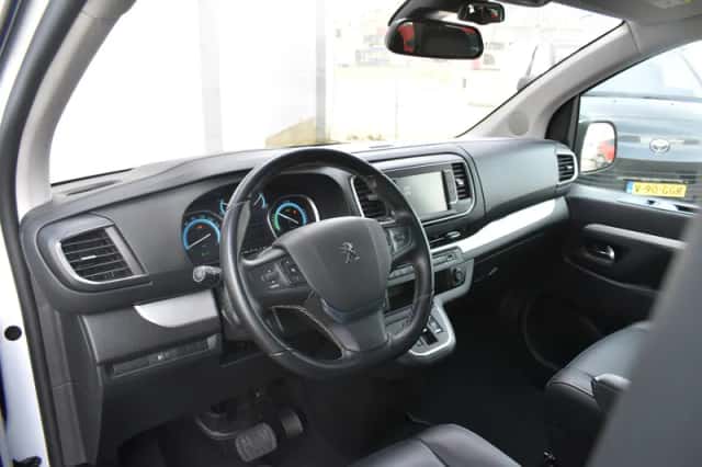 Peugeot E-Traveller (2022) thumbnail 27