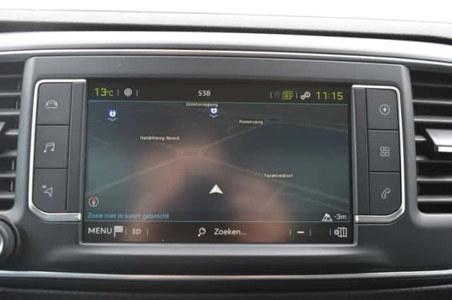 Peugeot E-Traveller (2022) thumbnail 9