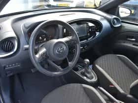 Toyota Aygo (2023) thumbnail 5