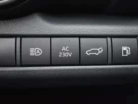 Toyota C-HR (2025) thumbnail 10