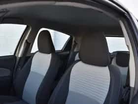 Toyota Yaris (2018) thumbnail 6