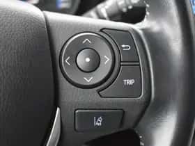Toyota Auris (2017) thumbnail 12