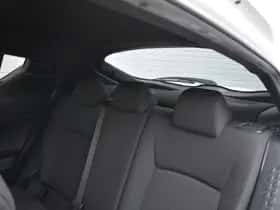 Toyota C-HR (2019) thumbnail 13
