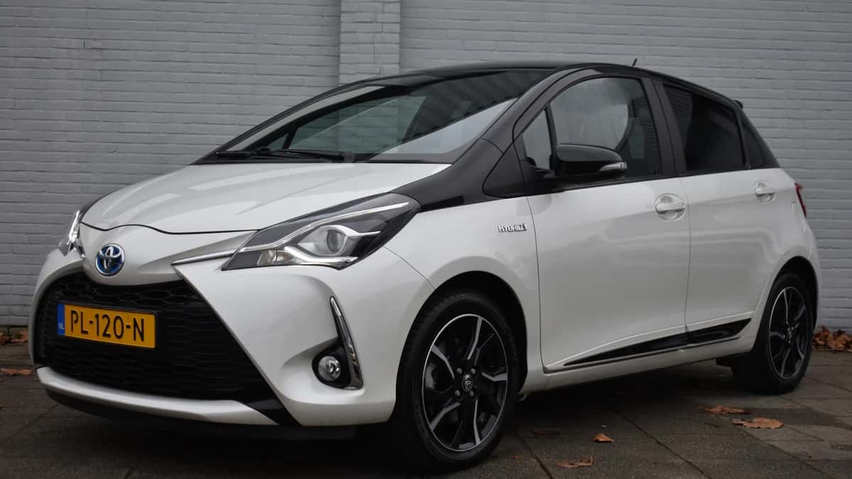 Toyota Yaris (2017) — foto 1