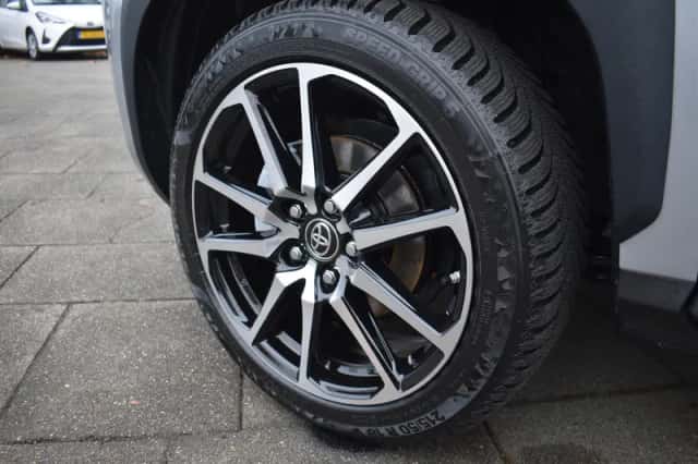 Toyota Yaris Cross (2025) thumbnail 2