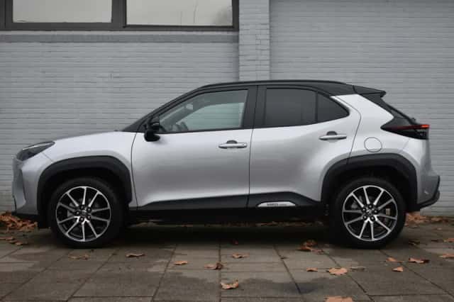 Toyota Yaris Cross (2025) thumbnail 3