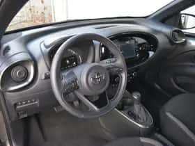 Toyota Aygo (2022) thumbnail 6