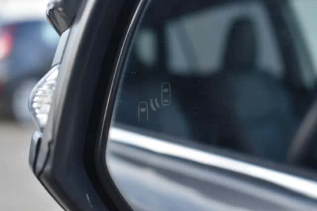 Toyota RAV4 (2018) thumbnail 6