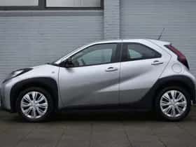 Toyota Aygo (2022) thumbnail 5