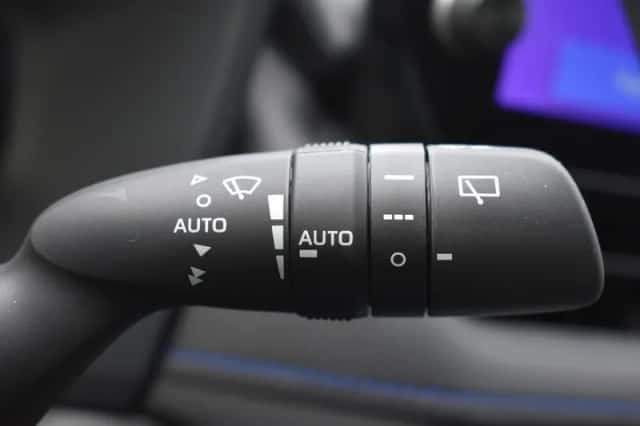 Toyota RAV4 (2025) thumbnail 12