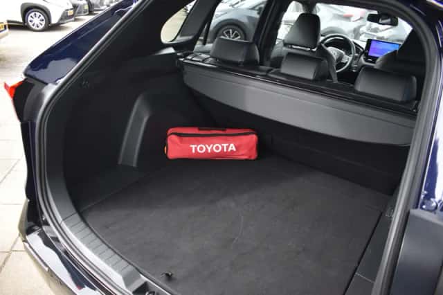 Toyota RAV4 (2025) thumbnail 3