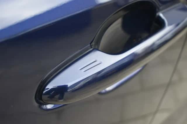 Toyota RAV4 (2025) thumbnail 8