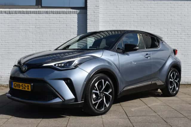 Toyota C-HR (2021) thumbnail 1