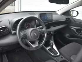 Toyota Yaris (2025) thumbnail 2
