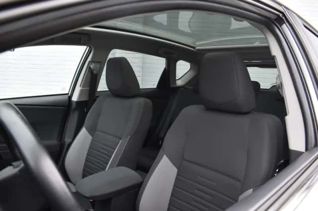 Toyota Auris (2017) thumbnail 6