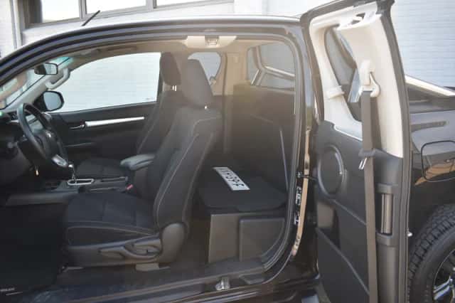 Toyota Hilux (2021) thumbnail 4