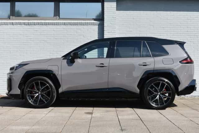 Toyota RAV4 (2026) thumbnail 3