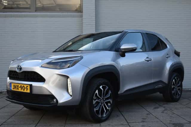 Toyota Yaris Cross (2024) thumbnail 1