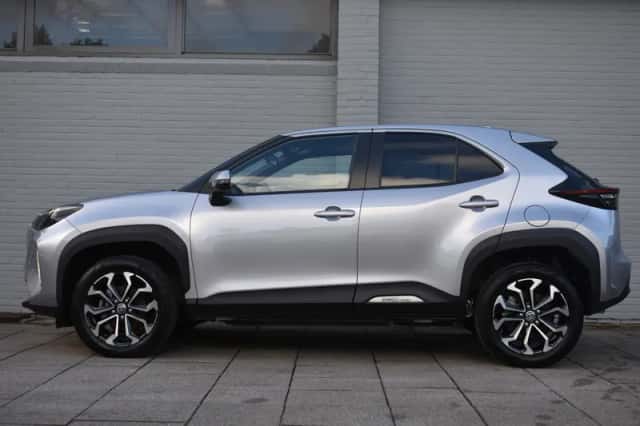 Toyota Yaris Cross (2024) thumbnail 5