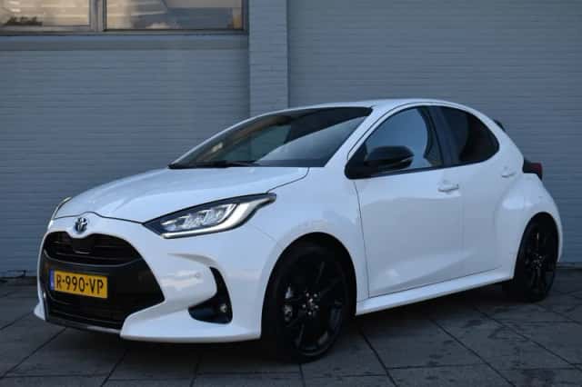 Toyota Yaris (2022) thumbnail 1