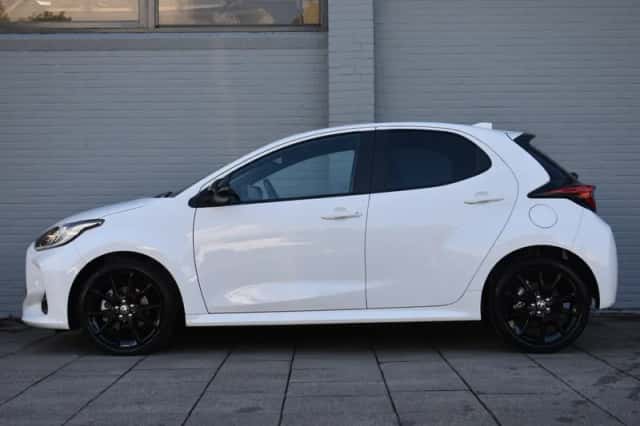 Toyota Yaris (2022) thumbnail 5