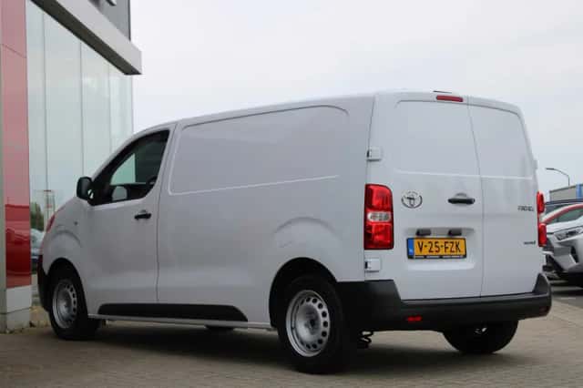 Toyota Proace (2024) thumbnail 11
