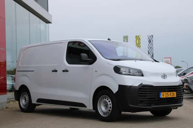 Toyota Proace (2024) thumbnail 9