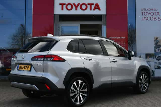 Toyota Corolla (2025) thumbnail 3