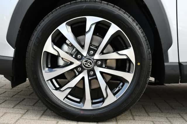 Toyota Corolla (2025) thumbnail 6