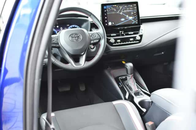 Toyota Corolla (2024) thumbnail 2