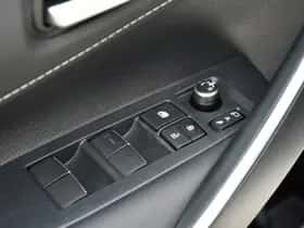 Toyota Corolla (2024) thumbnail 19