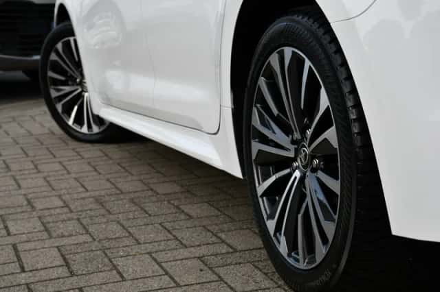 Toyota Corolla (2024) thumbnail 22