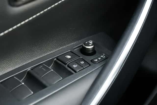 Toyota Corolla (2024) thumbnail 31