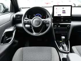 Toyota Yaris Cross (2025) thumbnail 2