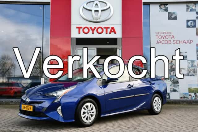 Toyota Prius (2016) thumbnail 1