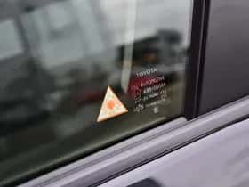 Toyota RAV4 (2021) thumbnail 28